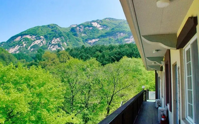 Pocheon Yeohaeng Sketch Pension