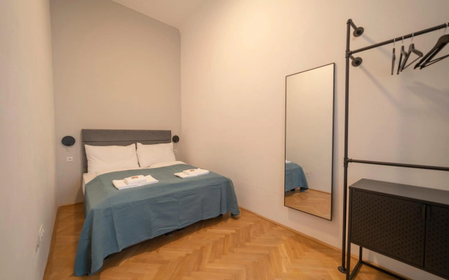 Luxury Apartment next to the City Center