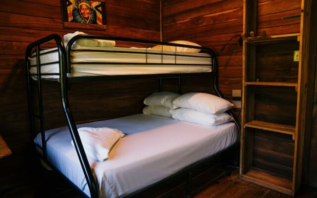 Bambuda Lodge - Hostel