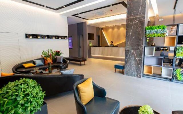Homeinn Selected Hotel (Kunming New Luosiwan South Passenger Station)