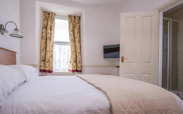 The Queens Hotel