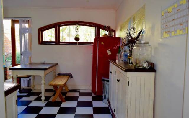 2 Bedroom House in Observatory Cape Town