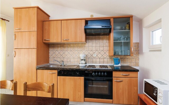 Amazing Apartment in Sv.filip i Jakov With 2 Bedrooms