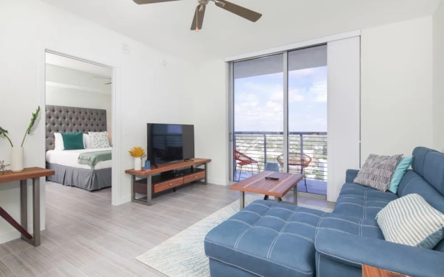 Luxury 2BR Condos at Hollywood Beach