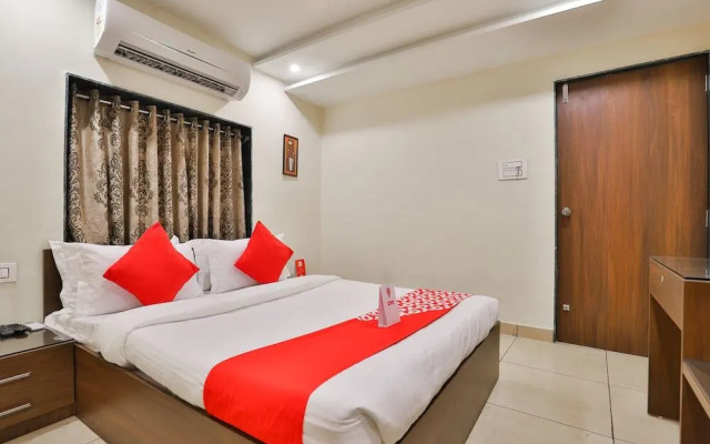 Hotel Moris Banquets by OYO Rooms