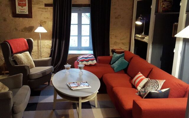 Cosy Castle in Onlay with Swimming Pool