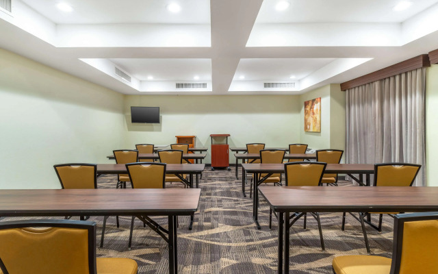 Best Western John Muir Inn