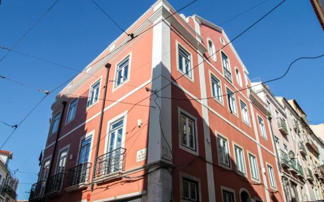 Sao bento stylish cozy apt with ac balcony