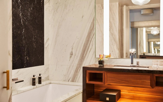 Four Seasons Hotel Madrid