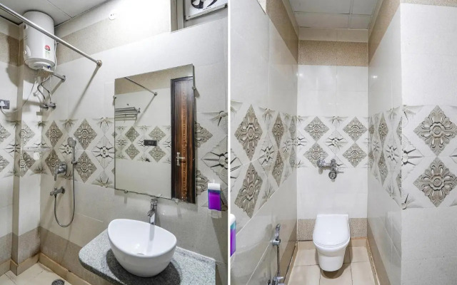 Yoyo Rooms Near Saphire International School Sector 70