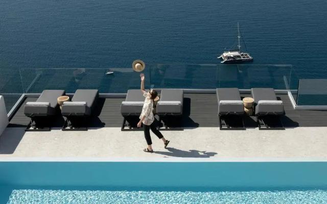 Hom Santorini