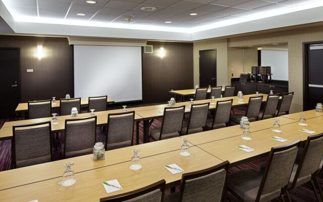 Courtyard State College