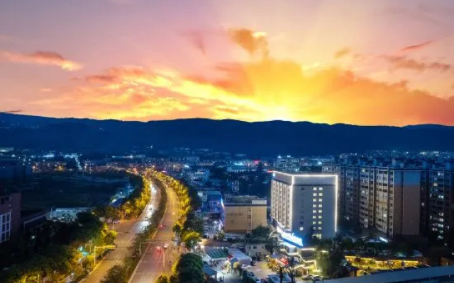 Kunming Panlong Days Inn Selected Wyndham Hotel (Agricultural University Branch)