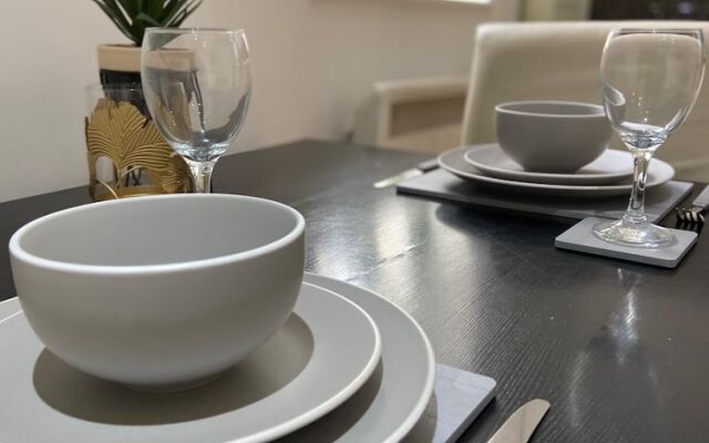 Modern 1 Bed Apartment