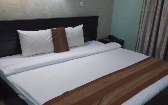 Capital Hotel-Grand Group