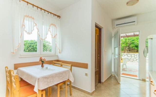 Apartments Valentić 1304