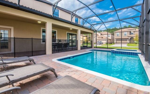 5-Bedroom Villa in Four Corners 1458RF