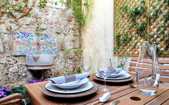 Restart Accommodations Little Colosseum