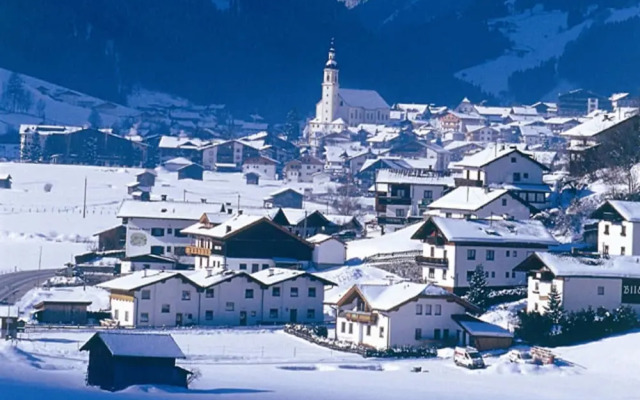 Stylish Apartment in Neustift Near ski Lift