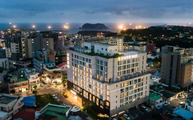 Shin Shin Hotel Cheonjiyeon