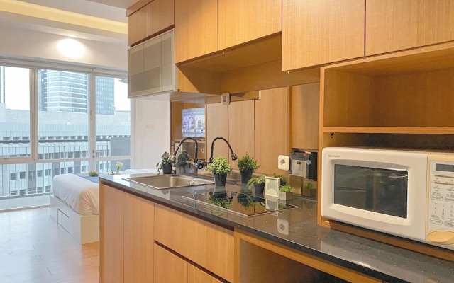 Warm Neutral Look Studio Apartment Ambassade Kuningan