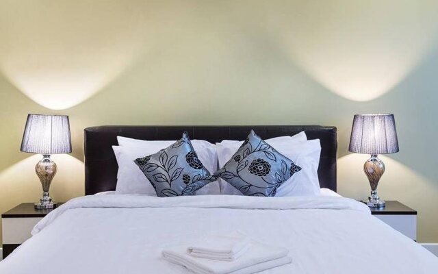 La Palm Serviced Apartment