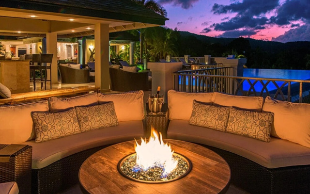 Sunny Vacation Villa 18