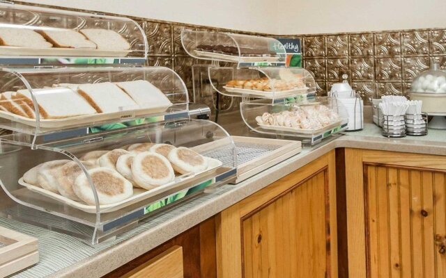 Quality Inn And Suites Dollywood