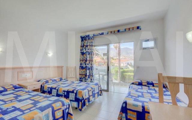 Apartamentos La Carabela
