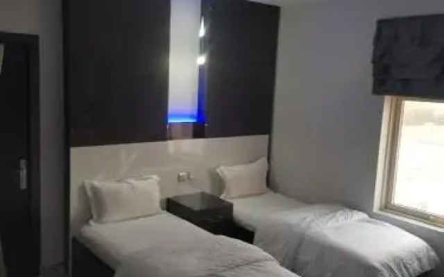 Marina Suhar Hotel