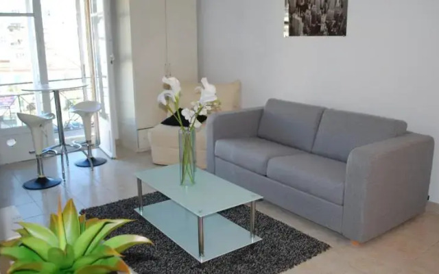 Home Rental Studio Latour Maubourg