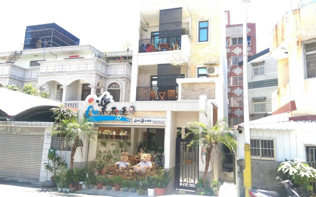 Happy Hualien Bed and Breakfast