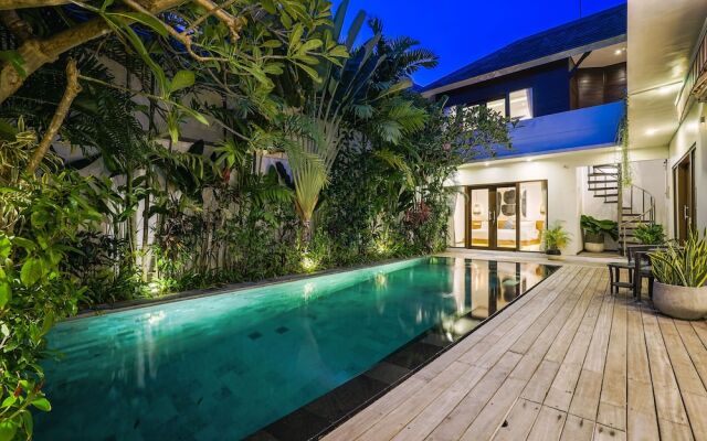 Frangipani Villa Mawe at Berawa