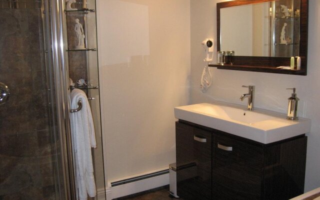 Driftwood Heights Bed & Breakfast