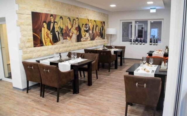 Hotel Arts