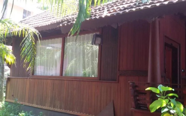 Raja Hotel