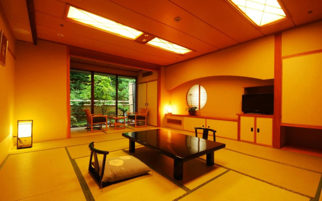 Shoenso Hozukawatei Hotel