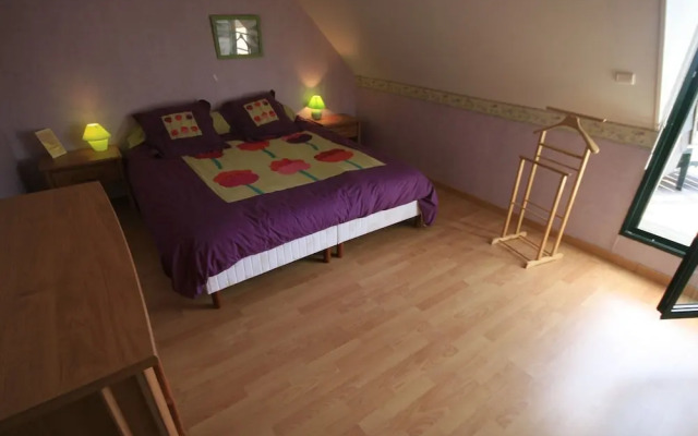 Scenic Villa in Moelan sur mer With Sauna