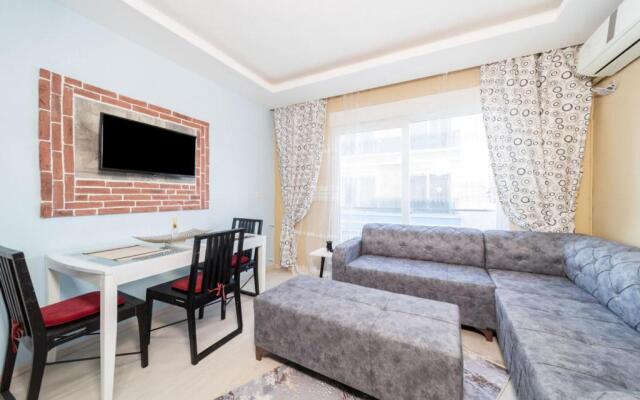 Business-friendly Flat Close to Beach in Konyaalti
