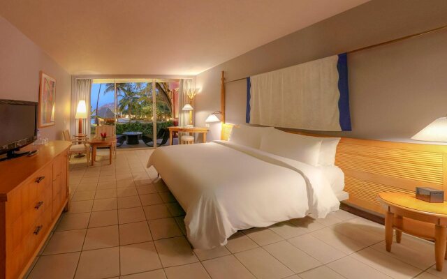 Tahiti Ia Ora Beach Resort