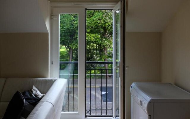 Alexander Apartments Baltic Court