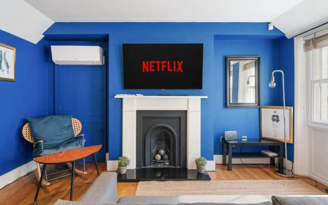 Beautiful One Bedroom Apartment in Soho