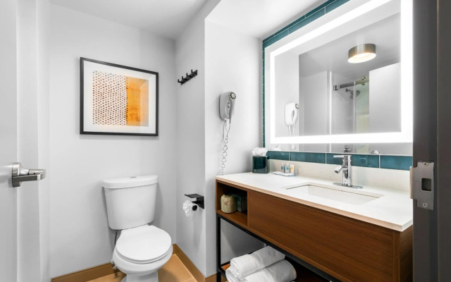 Comfort Inn & Suites York North