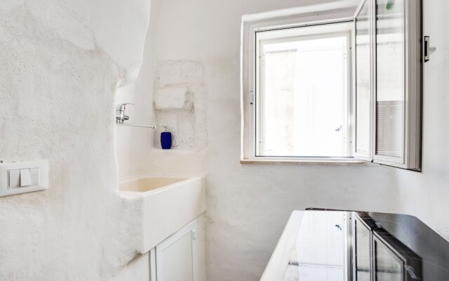 Mirror House Lovely Apartment