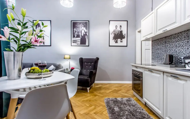 ClickTheFlat Palace Of Culture Apartment