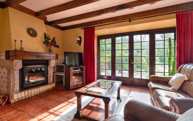 Oliveiras House (CLE150)