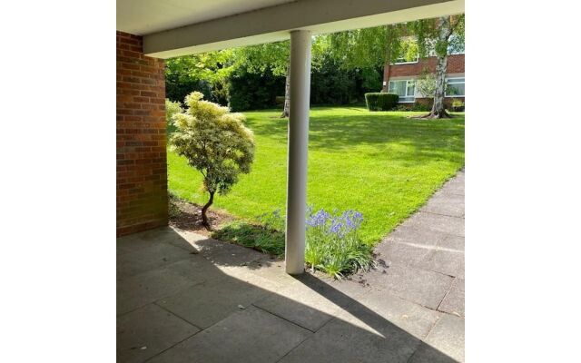 Sunny Apartment in Birmingham