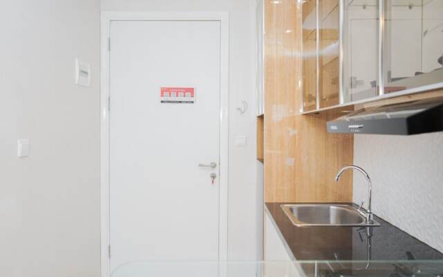 Comfy and Minimalist Studio Apartment at Tuscany Residences