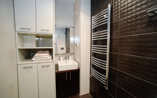 Status Superior Apartments