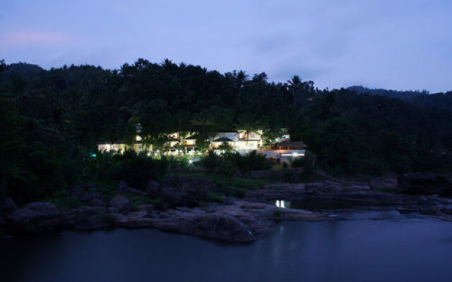 Aruvi Resorts